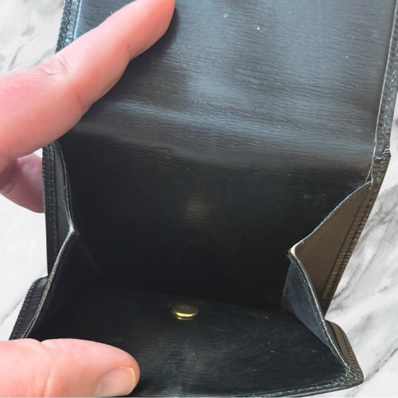 Louis Vuitton Authentic LV Black Epi Leather Compact French Wallet with Dustbag - Picture 16 of 16